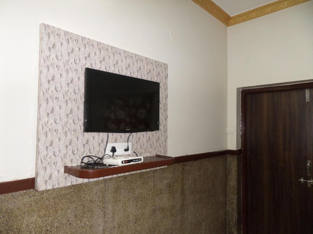 Hotel Padma Nashik Exterior photo
